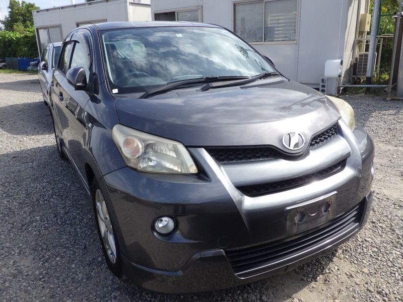 Toyota IST 2010