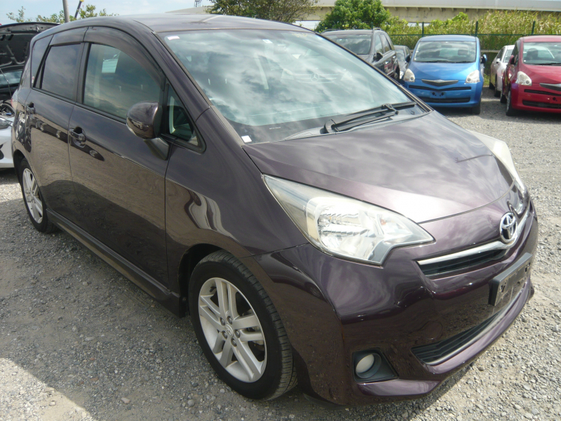 Toyota Ractis 2012