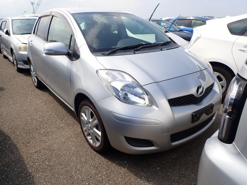 Toyota Vitz 2011