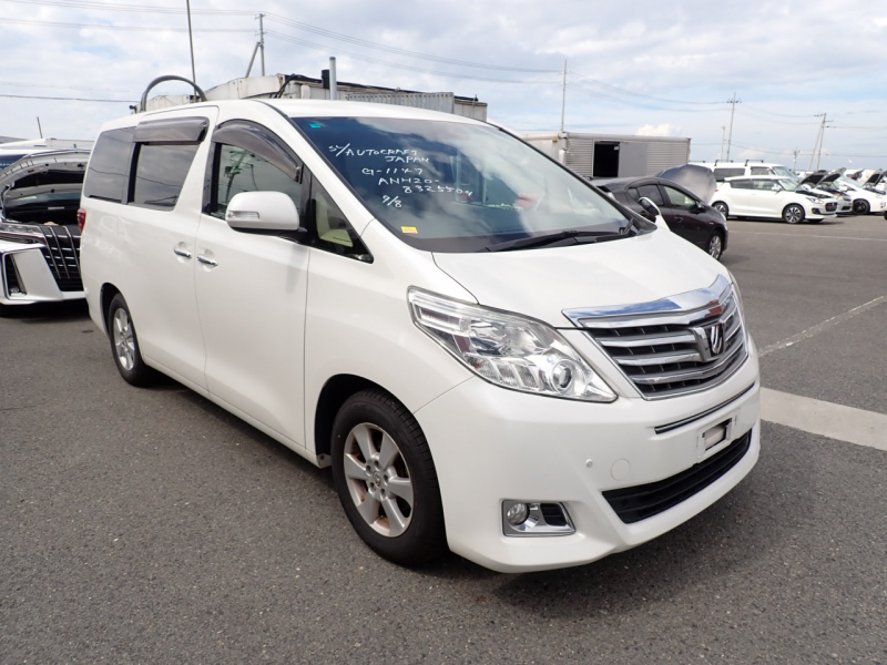 Toyota Alphard 2014