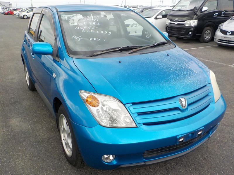 Toyota IST 2002