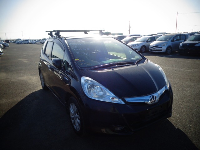 Honda Fit Hybrid 2012