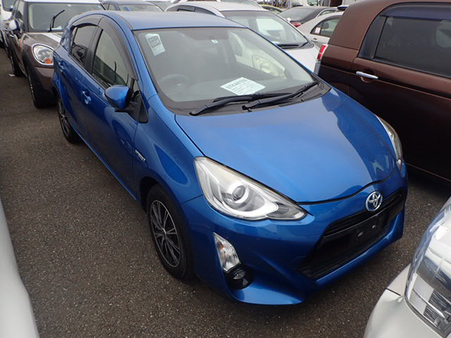 Toyota Aqua 2015