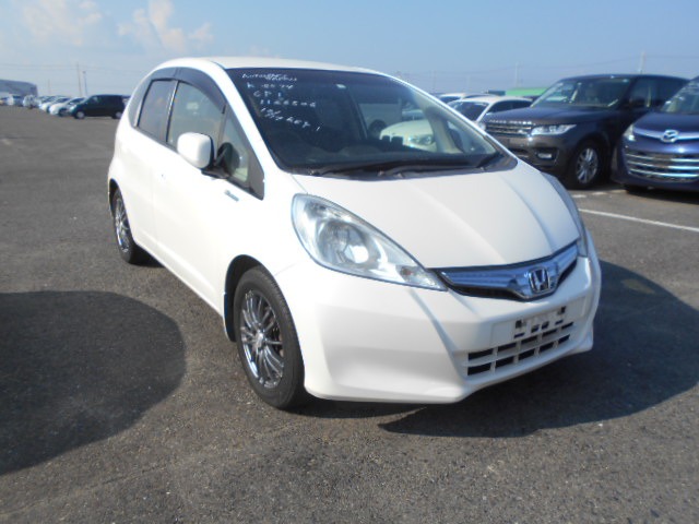 Honda Fit Hybrid 2012