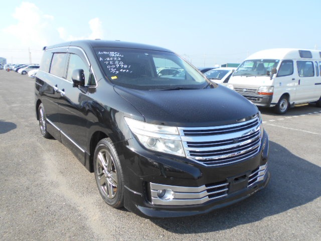 Nissan Elgrand 2010