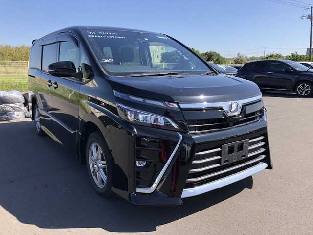 Toyota Voxy 2017