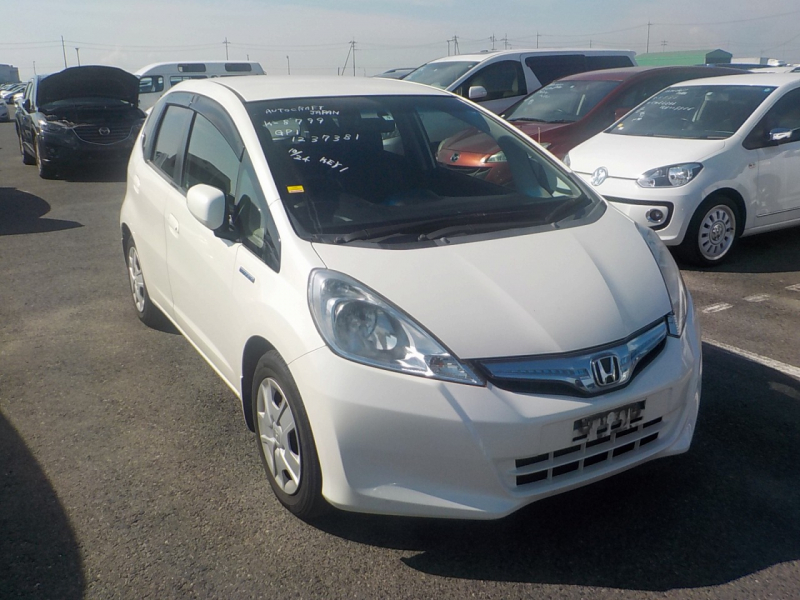 Honda Fit Hybrid 2013