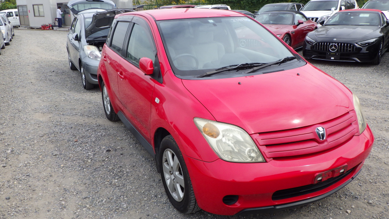 Toyota IST 2002