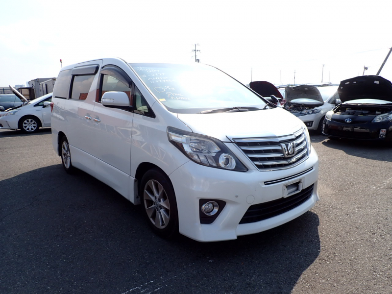 Toyota Alphard 2014