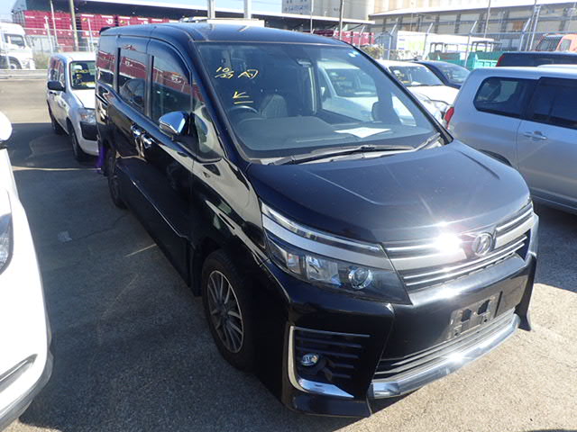 Toyota Voxy 2016