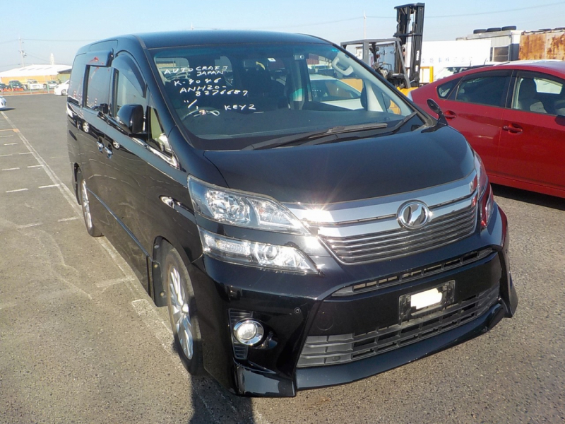 Toyota Vellfire 2013