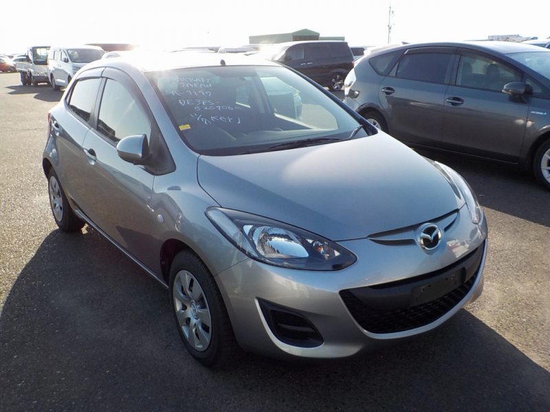 Mazda Demio 2012