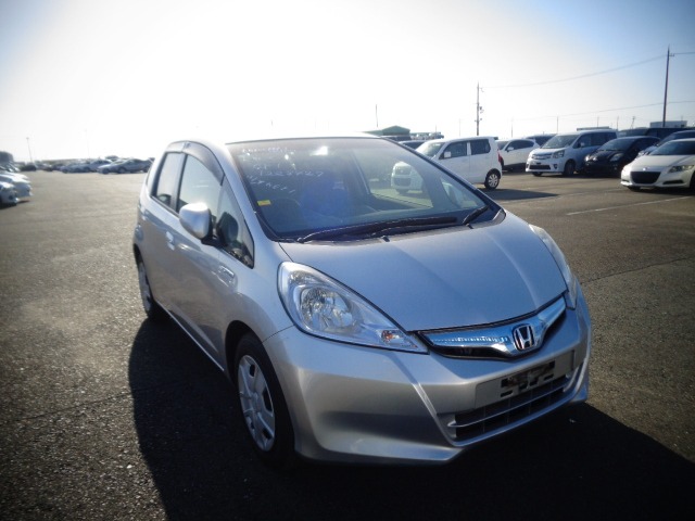 Honda Fit Hybrid 2013