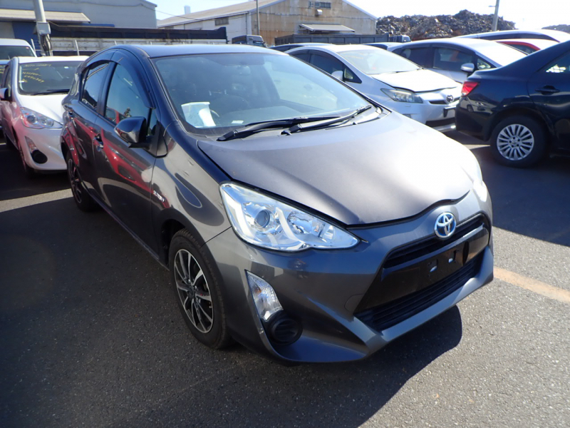 Toyota Aqua 2015