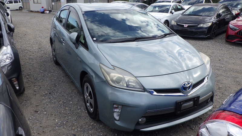 Toyota Prius PHV 2012