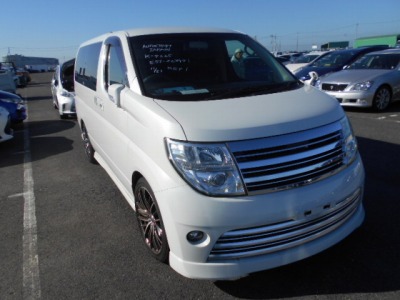 Nissan Elgrand 2008