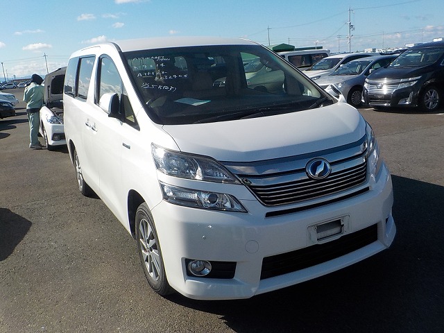 Toyota Vellfire 2013