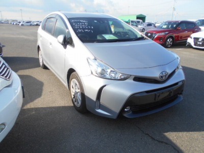 Toyota PRIUS ALPHA 2020