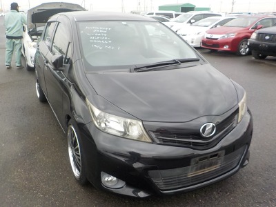 Toyota Vitz 2011