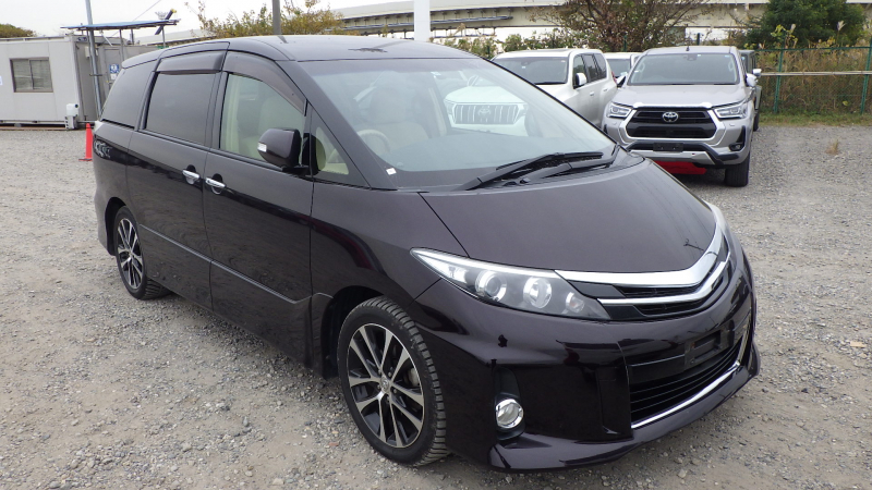 Toyota Estima 2013