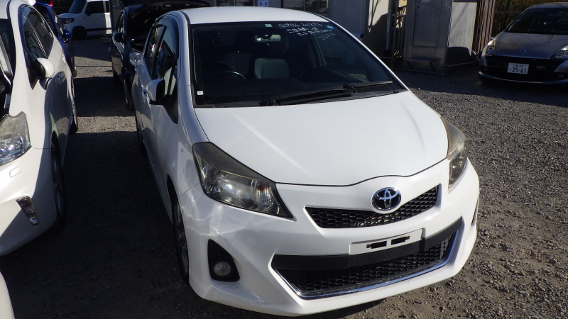 Toyota Vitz 2012