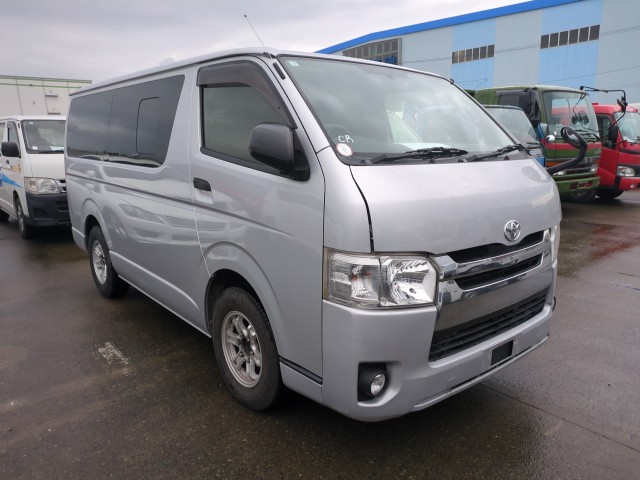 Toyota Hiace Van 2015