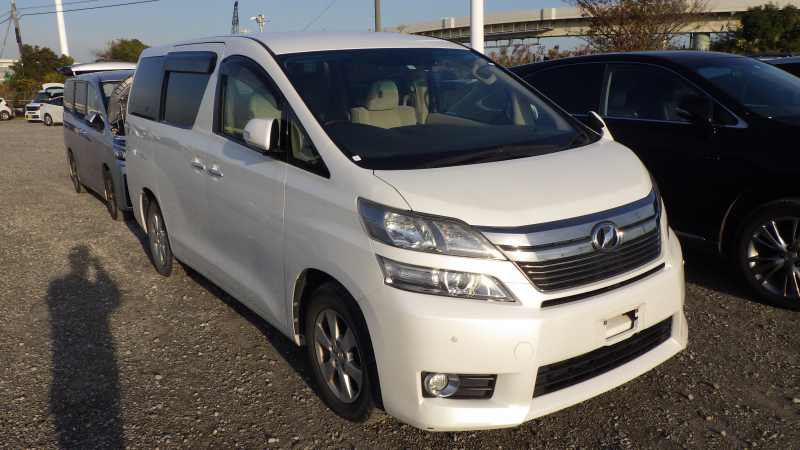 Toyota Vellfire 2011