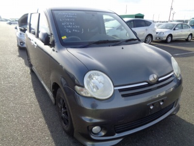 Toyota Sienta 2008