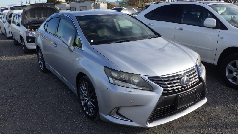 Lexus HS 2013