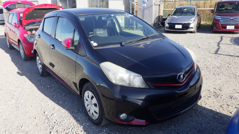 Toyota Vitz 2013