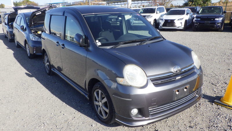 Toyota Sienta 2008