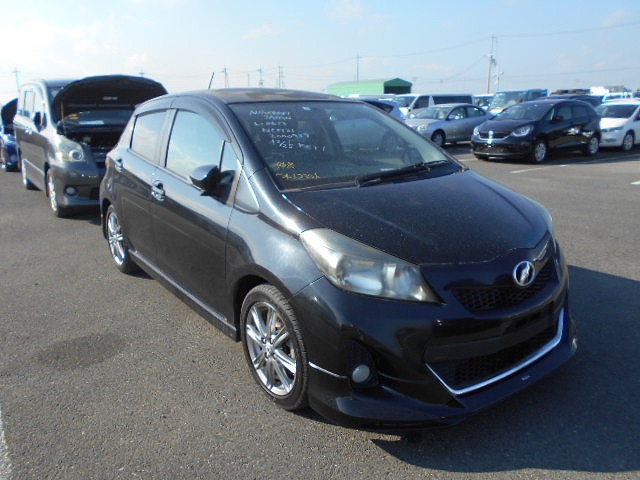 Toyota Vitz 2011