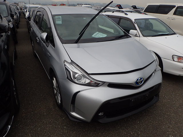 Toyota PRIUS ALPHA 2014