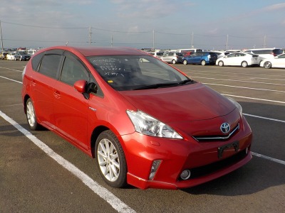 Toyota PRIUS ALPHA 2014