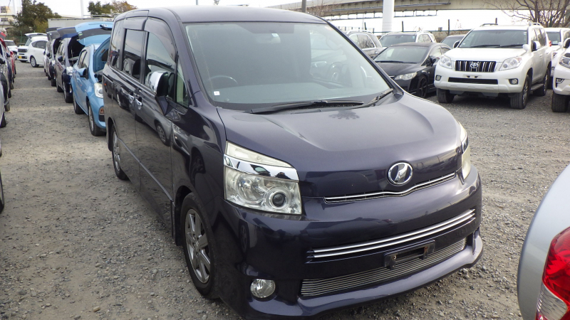 Toyota Voxy 2008