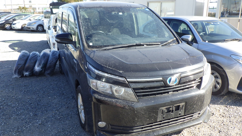 Toyota Voxy 2015