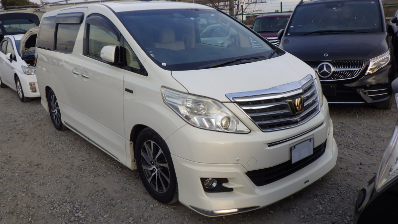 Toyota Alphard 2012