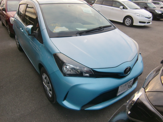 Toyota Vitz 2015