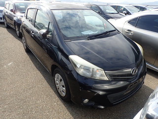 Toyota Vitz 2011