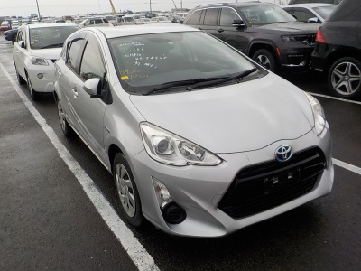 Toyota Aqua 2015