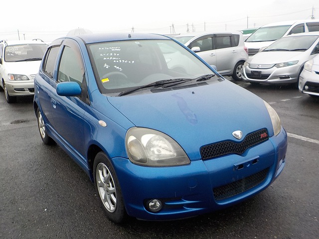 Toyota Vitz 2001