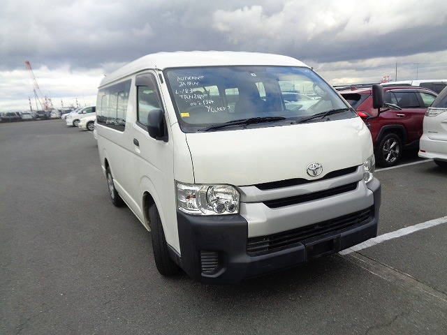 Toyota Hiace Wagon 2015