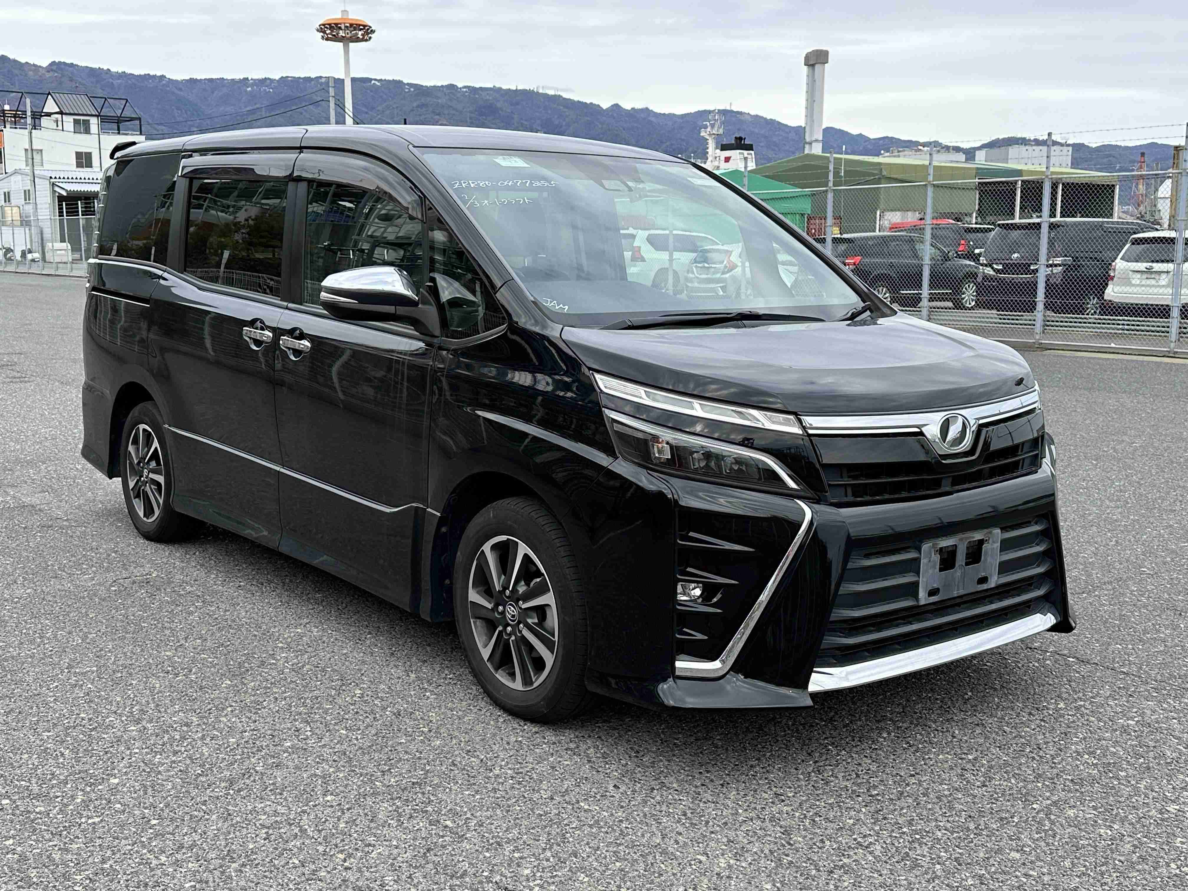 Toyota Voxy 2018