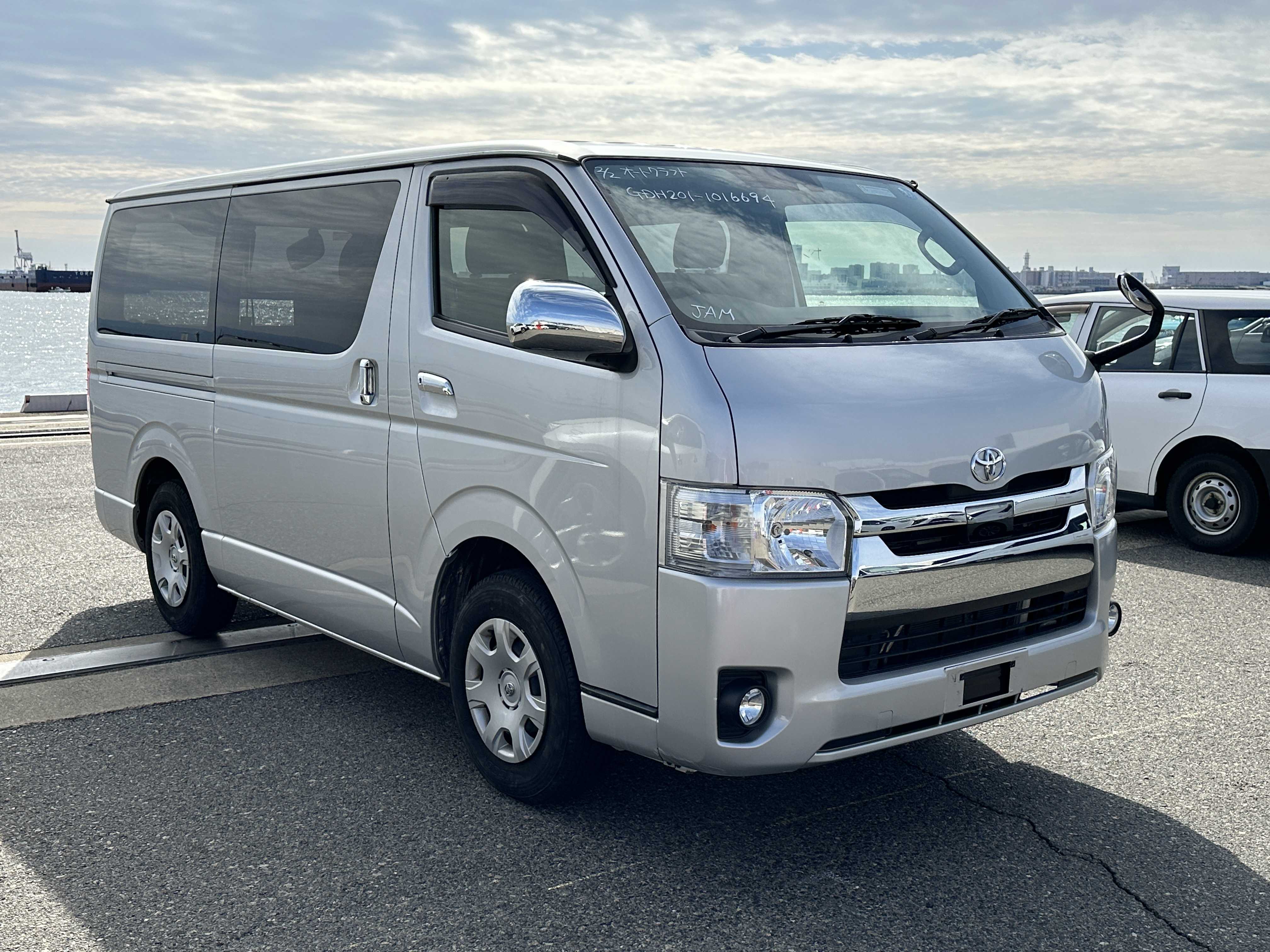 Toyota Regius Van 2018