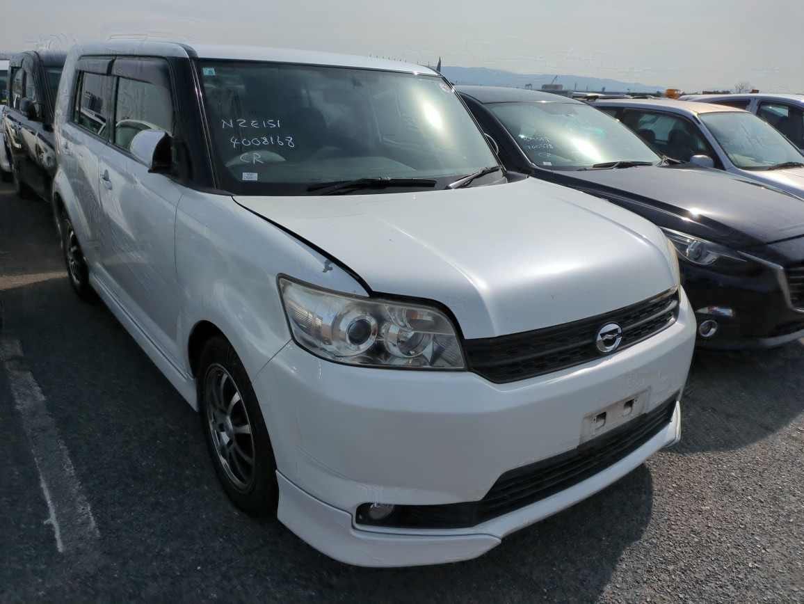 Toyota Corolla Rumion 2012