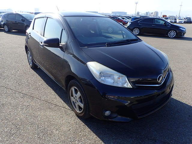 Toyota Vitz 2011