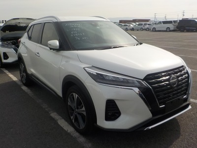 Nissan KICKS 2021