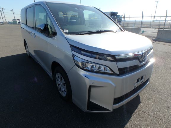 Toyota Voxy 2019