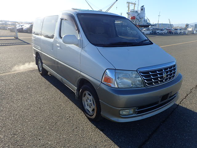 Toyota Grand Hiace 2000