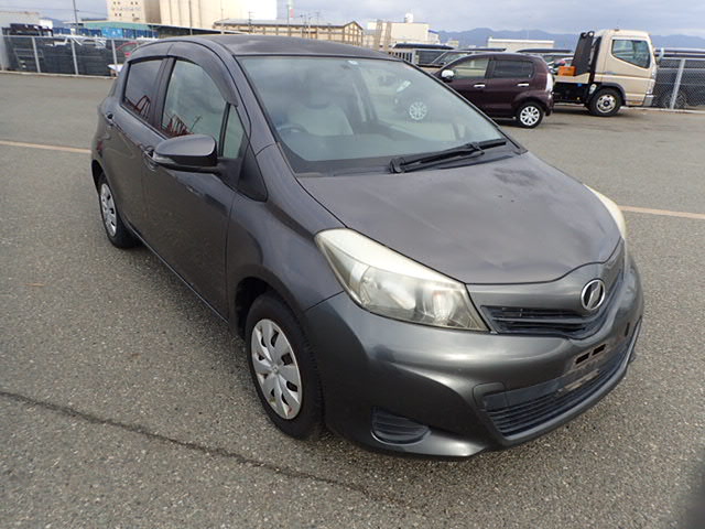 Toyota Vitz 2011